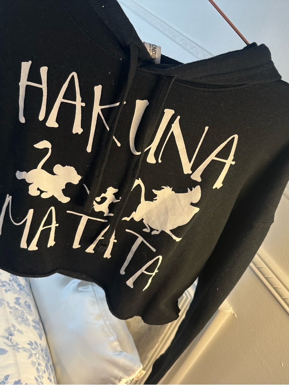 Hakuna Matata Black Cropped Hoodie